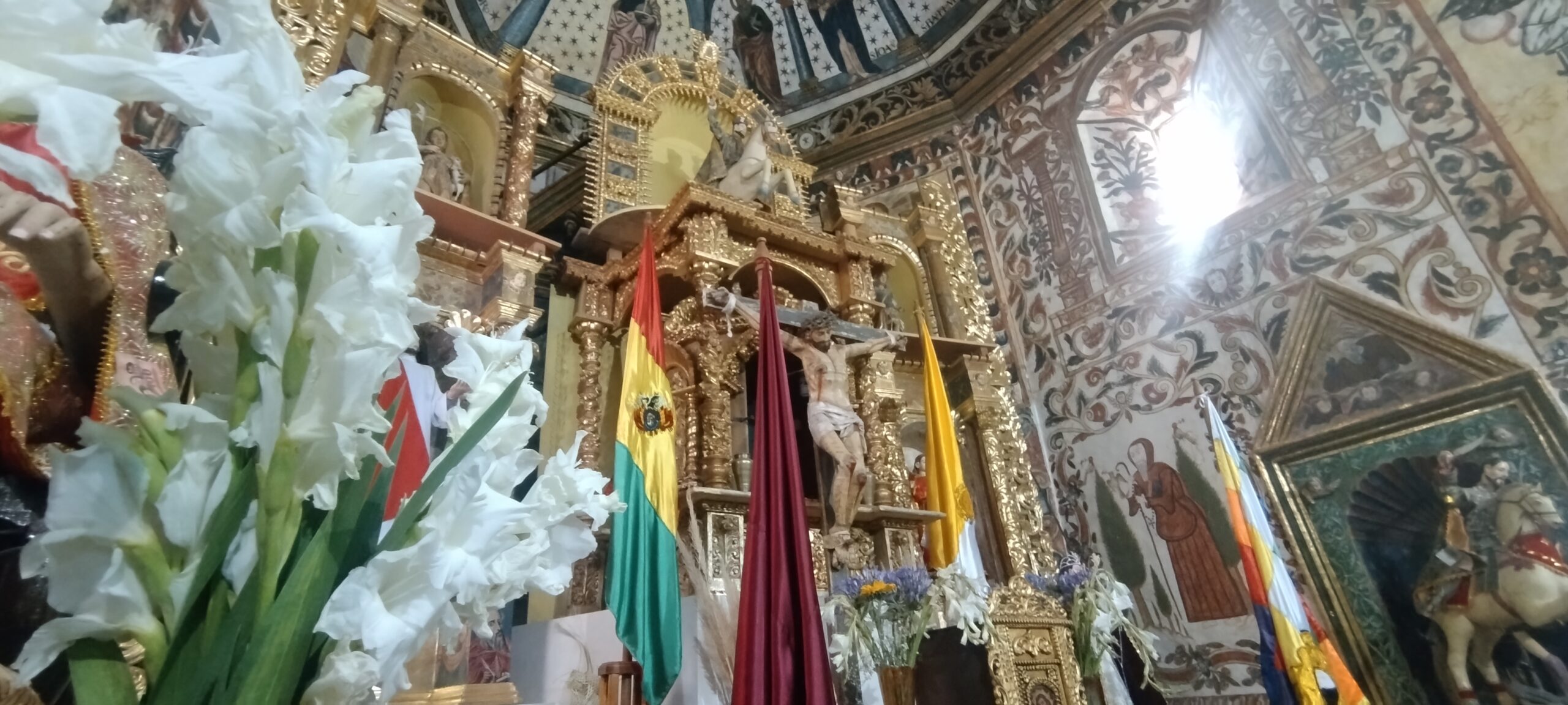 Descubriendo la Capilla Sixtina de los Andes, en Curahuara de Carangas, con el Padre Jacek Dziadosz